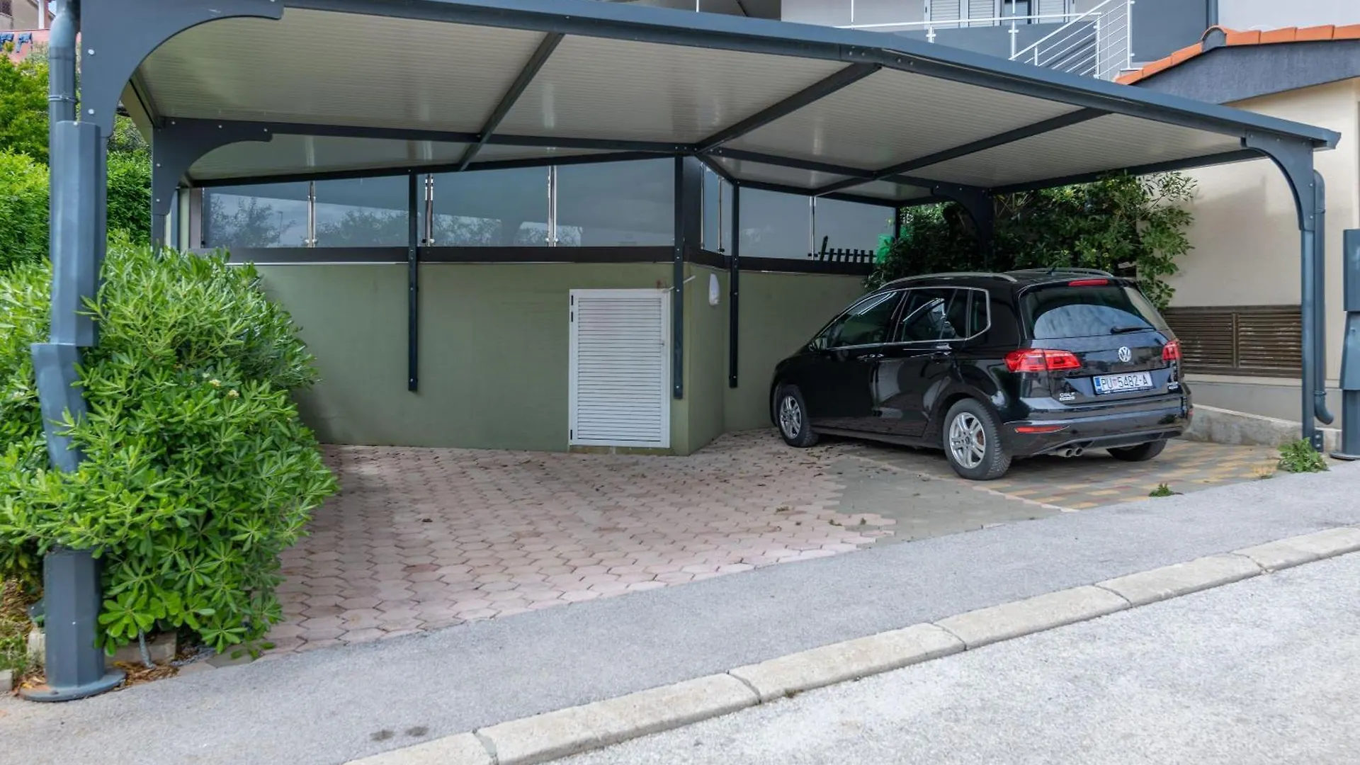 Villa Balu, A Charming Apartment With Pool Near Pula Vinkuran